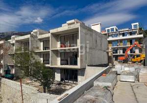 4-к квартира, вторичка, 93м2, 1/4 этаж