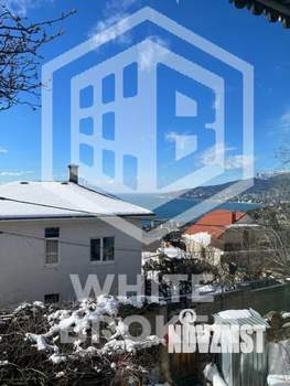 2-к квартира, вторичка, 60м2, 2/2 этаж