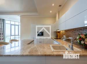 3-к квартира, вторичка, 97м2, 3/8 этаж