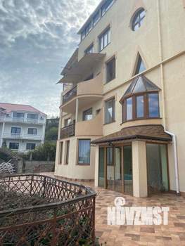 4-к квартира, вторичка, 175м2, 4/4 этаж