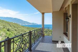 3-к квартира, вторичка, 132м2, 4/8 этаж