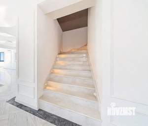 4-к квартира, вторичка, 160м2, 5/6 этаж