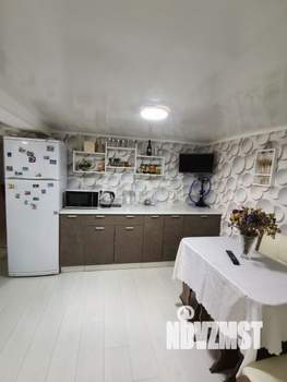 2-к квартира, вторичка, 61м2, 1/4 этаж