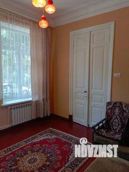 2-к квартира, вторичка, 64м2, 1/2 этаж