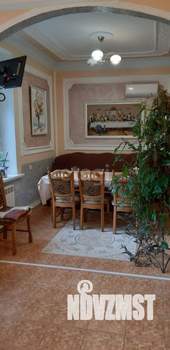 4-к квартира, вторичка, 130м2, 3/3 этаж