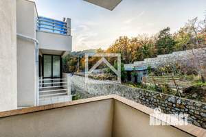 3-к квартира, вторичка, 79м2, 3/3 этаж