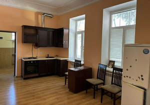 3-к квартира, вторичка, 133м2, 3/3 этаж