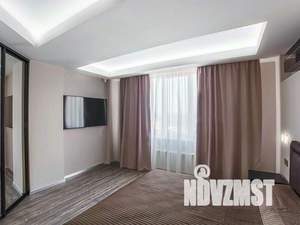 4-к квартира, вторичка, 280м2, 9/10 этаж