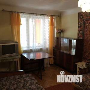 2-к квартира, вторичка, 42м2, 1/5 этаж