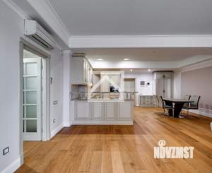 3-к квартира, вторичка, 133м2, 1/8 этаж