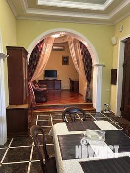 3-к квартира, вторичка, 102м2, 1/4 этаж