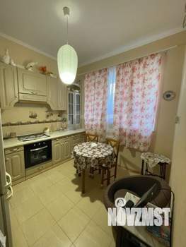 2-к квартира, вторичка, 52м2, 1/9 этаж