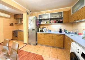 3-к квартира, вторичка, 68м2, 8/9 этаж