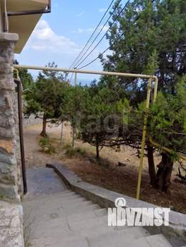 2-к квартира, вторичка, 33м2, 1/4 этаж