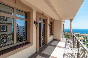 3-к квартира, вторичка, 132м2, 5/8 этаж