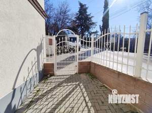 2-к квартира, вторичка, 42м2, 1/4 этаж