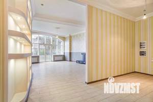 3-к квартира, вторичка, 200м2, 2/7 этаж