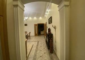 3-к квартира, вторичка, 115м2, 1/3 этаж