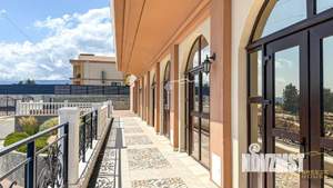 3-к квартира, вторичка, 61м2, 1/8 этаж