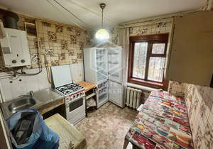 2-к квартира, вторичка, 44м2, 1/4 этаж