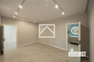 2-к квартира, вторичка, 130м2, 1/3 этаж