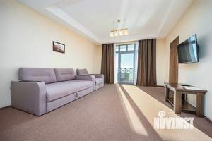 2-к квартира, вторичка, 79м2, 1/9 этаж
