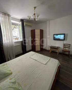 2-к квартира, вторичка, 57м2, 1/2 этаж