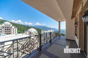 3-к квартира, вторичка, 133м2, 2/8 этаж
