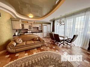 3-к квартира, вторичка, 125м2, 2/5 этаж