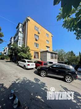 2-к квартира, вторичка, 43м2, 1/4 этаж