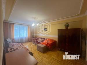 3-к квартира, вторичка, 63м2, 1/5 этаж