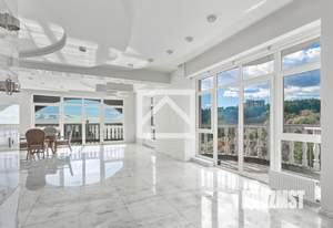 4-к квартира, вторичка, 147м2, 9/10 этаж